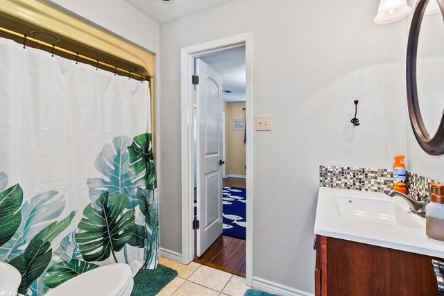 1382 Indian Hill Boulevard, Livingston, TX 77351