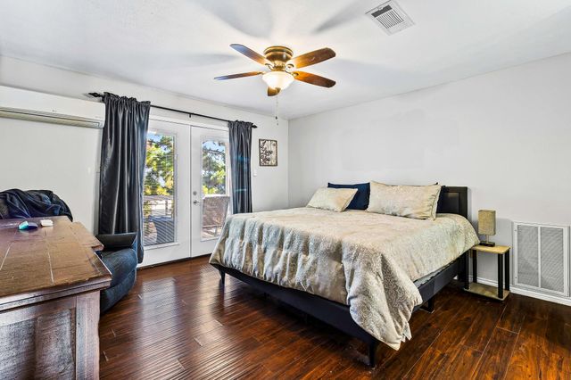 1382 Indian Hill Boulevard, Livingston, TX 77351