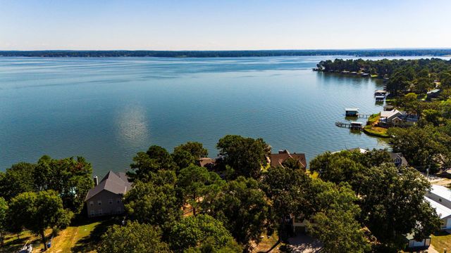 1382 Indian Hill Boulevard, Livingston, TX 77351