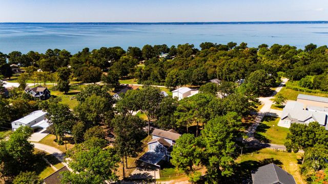 1382 Indian Hill Boulevard, Livingston, TX 77351