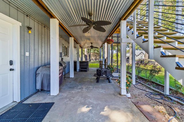 1382 Indian Hill Boulevard, Livingston, TX 77351