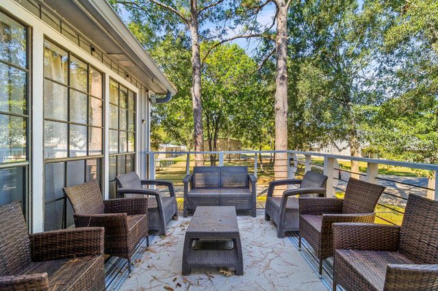 1382 Indian Hill Boulevard, Livingston, TX 77351