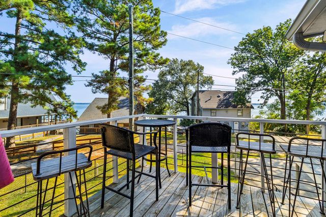 1382 Indian Hill Boulevard, Livingston, TX 77351