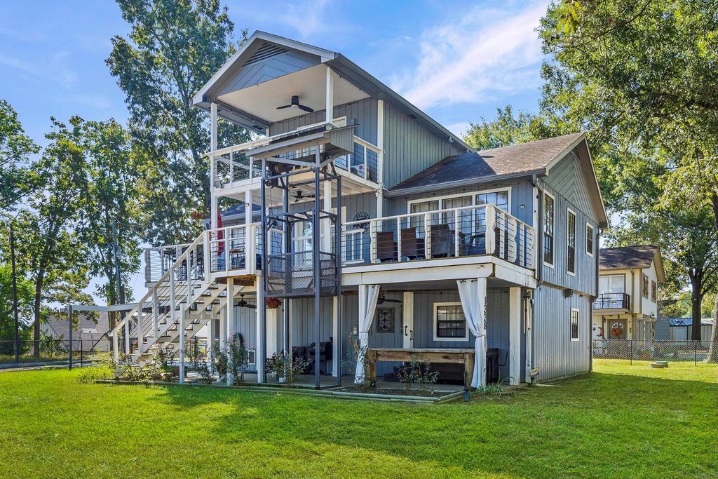 1382 Indian Hill Boulevard, Livingston, TX 77351