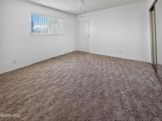 8736 Bay Avenue, California City, CA 93505