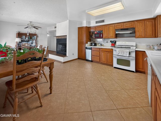 8736 Bay Avenue, California City, CA 93505