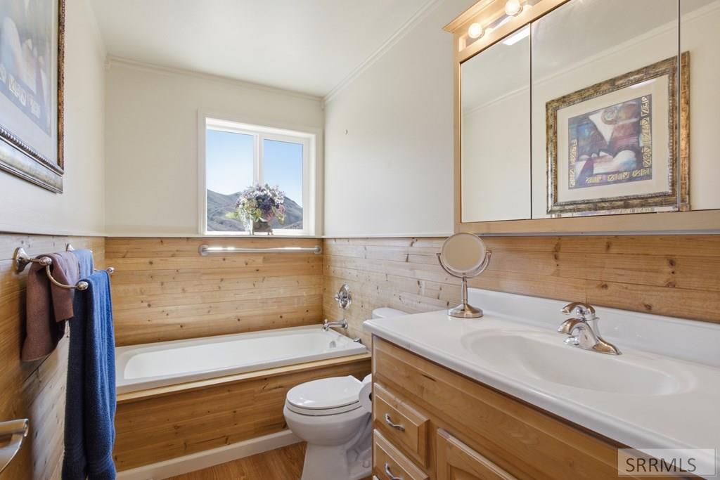 Image 23 of property listing at 101 Lake Creek Road, Salmon, ID 83467