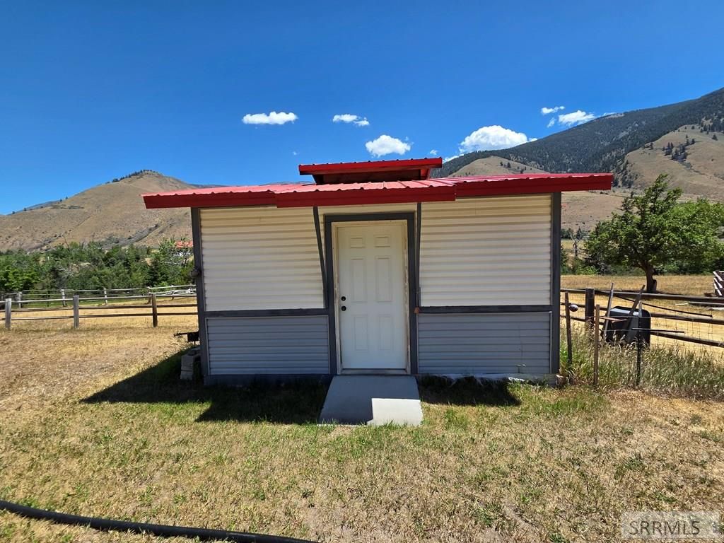 Image 59 of property listing at 101 Lake Creek Road, Salmon, ID 83467
