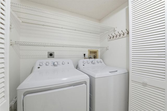 219 CARYL WAY 219, Oldsmar, FL 34677