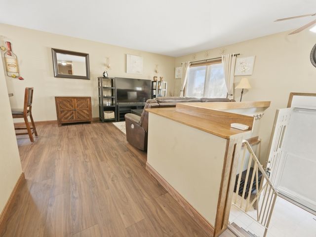 2711 CADDY Lane, Joliet, IL 60435
