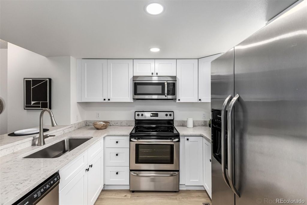 13970 W 72nd Place C, Arvada, CO 80005