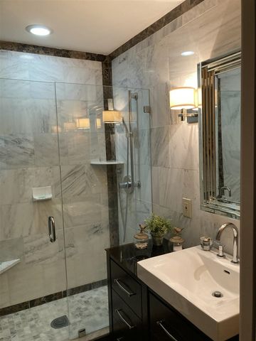 2417 N Circle Drive, Ann Arbor, MI 48103