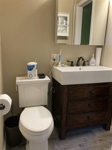 2417 N Circle Drive, Ann Arbor, MI 48103
