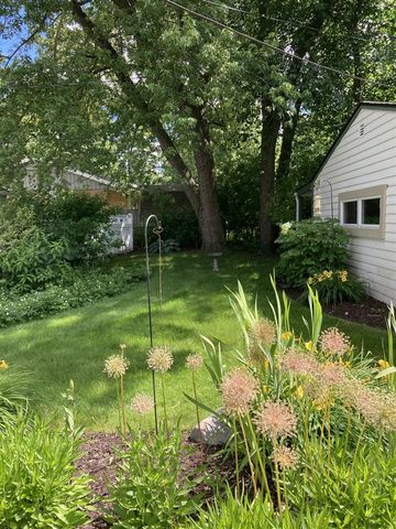 2417 N Circle Drive, Ann Arbor, MI 48103