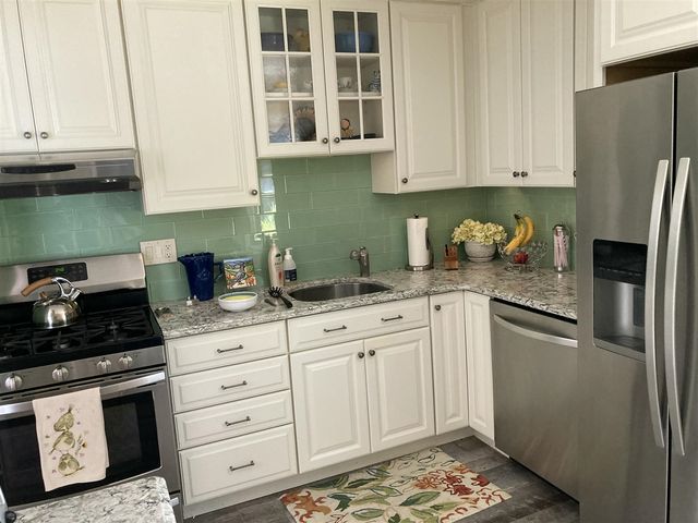 2417 N Circle Drive, Ann Arbor, MI 48103