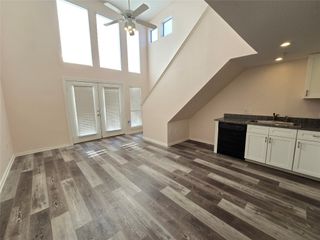 5111 Manett Street 207, Dallas, TX 75206