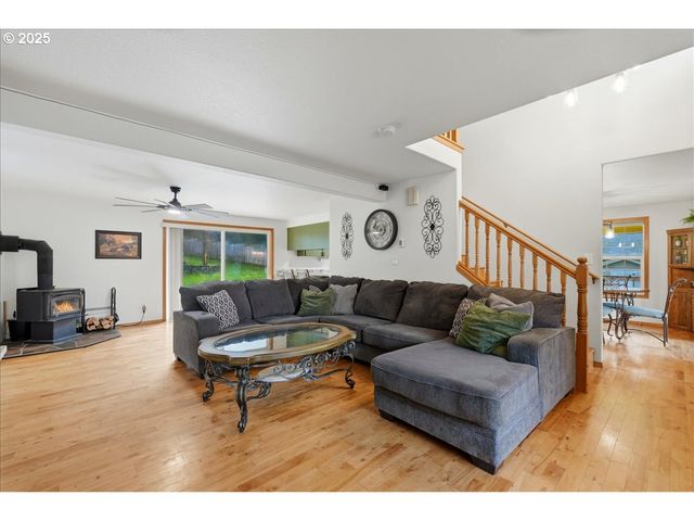 1550 HEATHER Ct, Vernonia, OR 97064