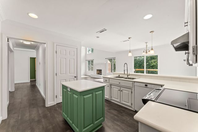 47 Stonehenge Drive, Bentonville, AR 72712