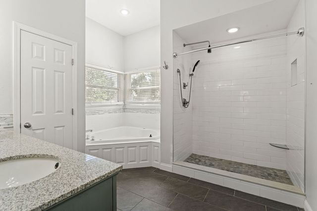 47 Stonehenge Drive, Bentonville, AR 72712