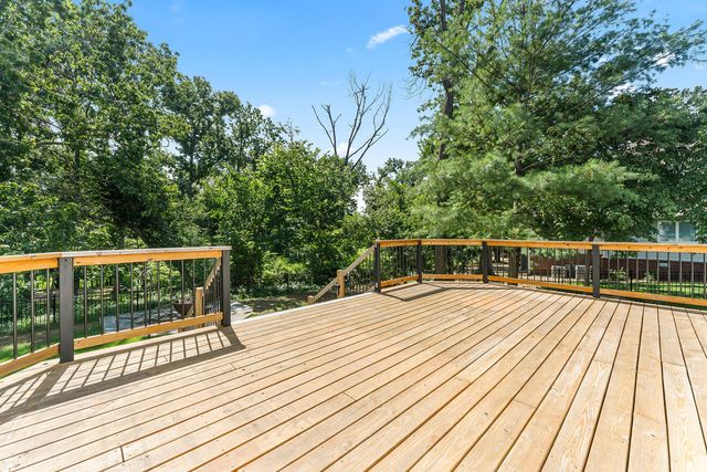 47 Stonehenge Drive, Bentonville, AR 72712
