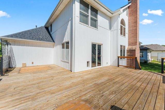 47 Stonehenge Drive, Bentonville, AR 72712