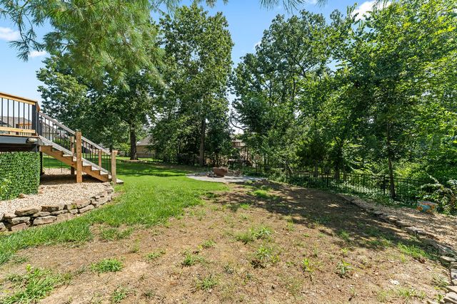 47 Stonehenge Drive, Bentonville, AR 72712