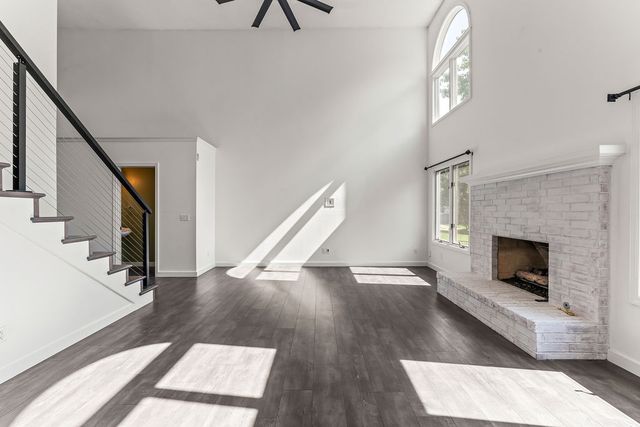 47 Stonehenge Drive, Bentonville, AR 72712