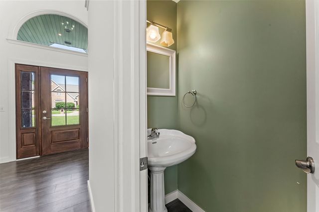 47 Stonehenge Drive, Bentonville, AR 72712