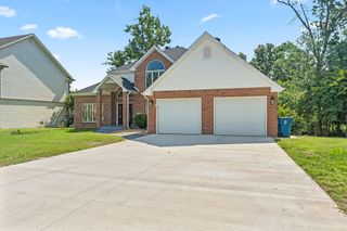 47 Stonehenge Drive, Bentonville, AR 72712