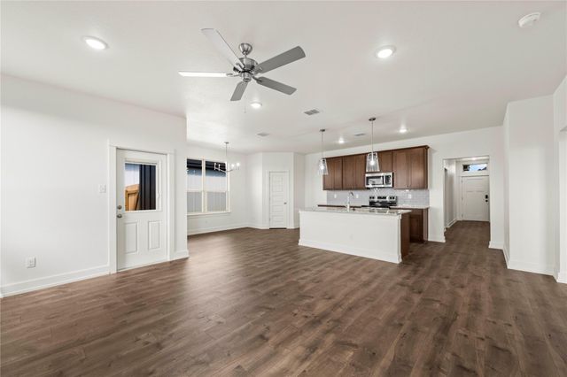 552 Gus LOOP, Georgetown, TX 78626