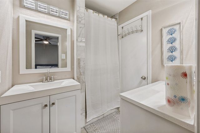 625 Caduceus Lane, Hurst, TX 76053