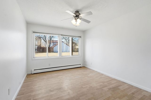 2740 Pleasant Ave 204, Minneapolis, MN 55408