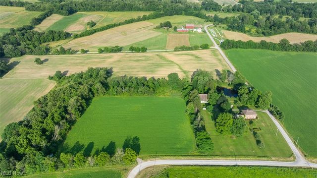 14091 Stoneford Street SW, Navarre, OH 44662