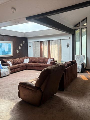 2013 Deats Road, Dickinson, TX 77539