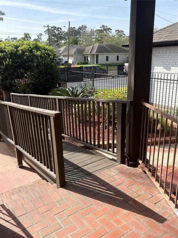 2013 Deats Road, Dickinson, TX 77539