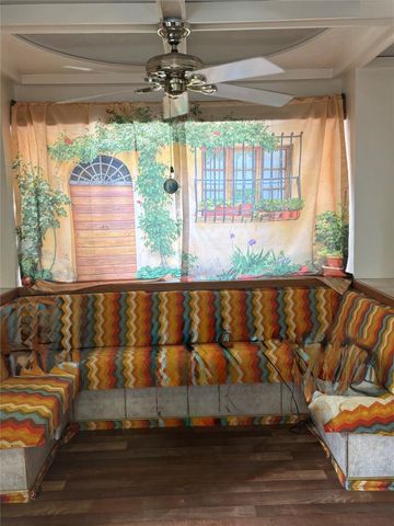 2013 Deats Road, Dickinson, TX 77539