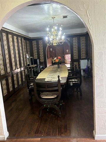 2013 Deats Road, Dickinson, TX 77539