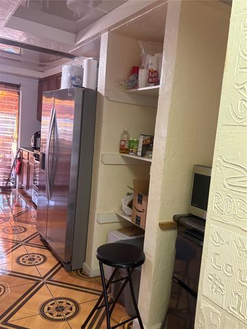 2013 Deats Road, Dickinson, TX 77539