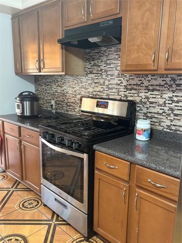 2013 Deats Road, Dickinson, TX 77539