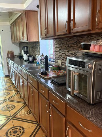 2013 Deats Road, Dickinson, TX 77539