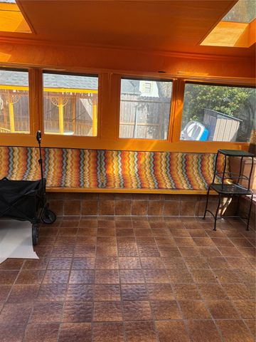 2013 Deats Road, Dickinson, TX 77539