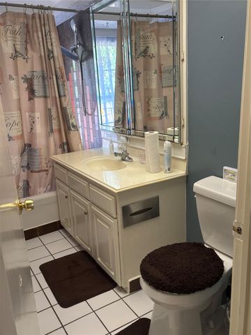 2013 Deats Road, Dickinson, TX 77539