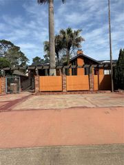 2013 Deats Road, Dickinson, TX 77539