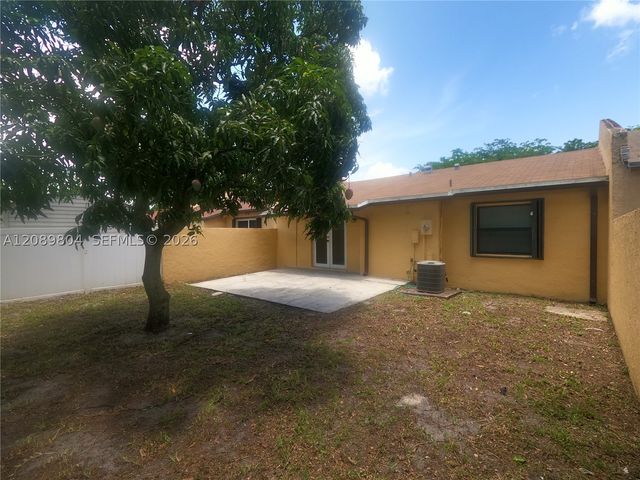 3060 NW 204th Ln, Miami Gardens, FL 33056