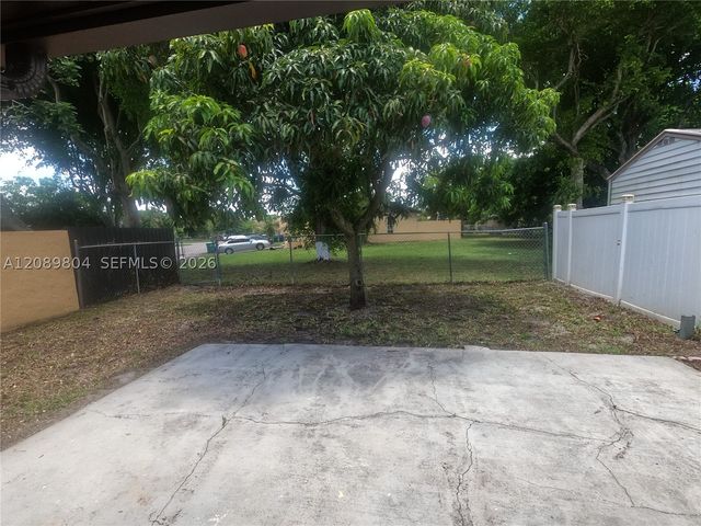 3060 NW 204th Ln, Miami Gardens, FL 33056