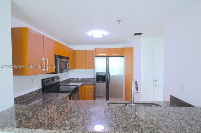 6362 Collins Ave 310, Miami Beach, FL 33141