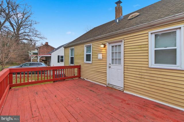 5330 DOGWOOD RD, Woodlawn, MD 21207