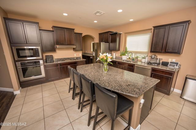 8770 W Denstone Road, Marana, AZ 85653