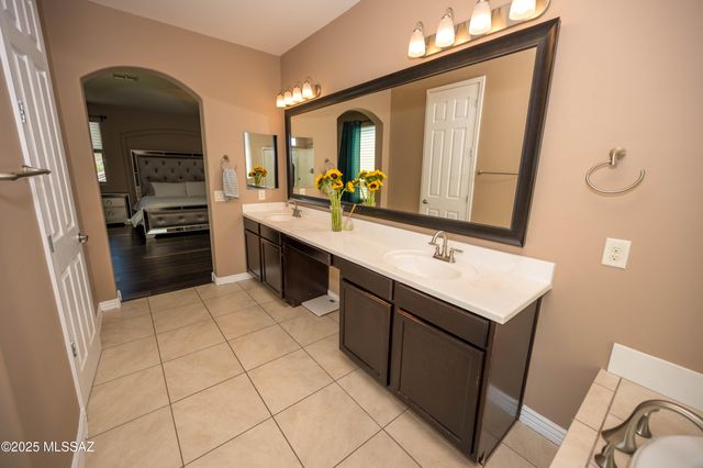 8770 W Denstone Road, Marana, AZ 85653