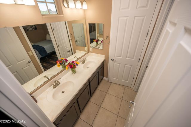 8770 W Denstone Road, Marana, AZ 85653